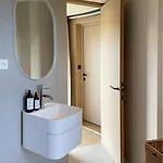 Boutique Chateau Rouher Otel *