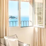 Boutique Chateau Rouher