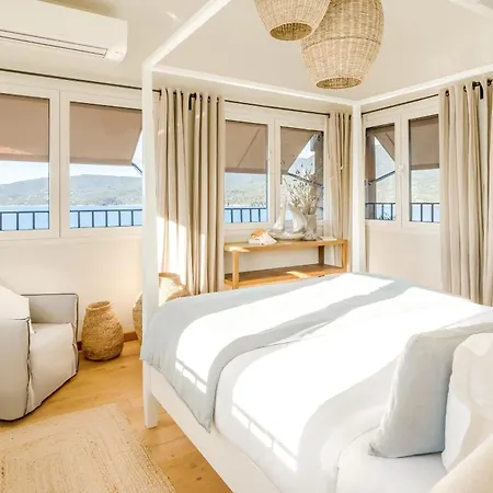 Boutique Château Rouher Hotel