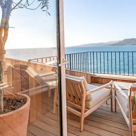 Boutique Château Rouher Hotel