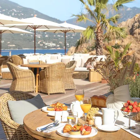 Boutique Chateau Rouher Hotel *