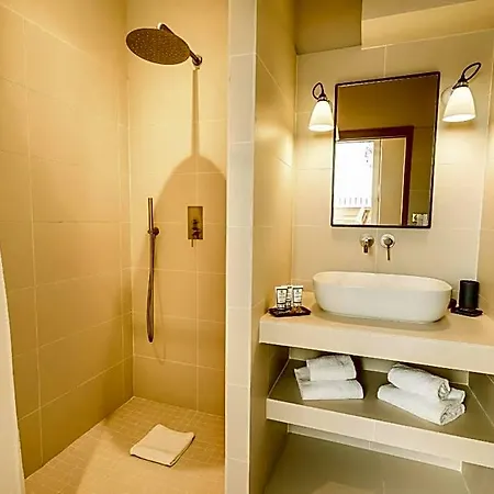 Boutique Chateau Rouher