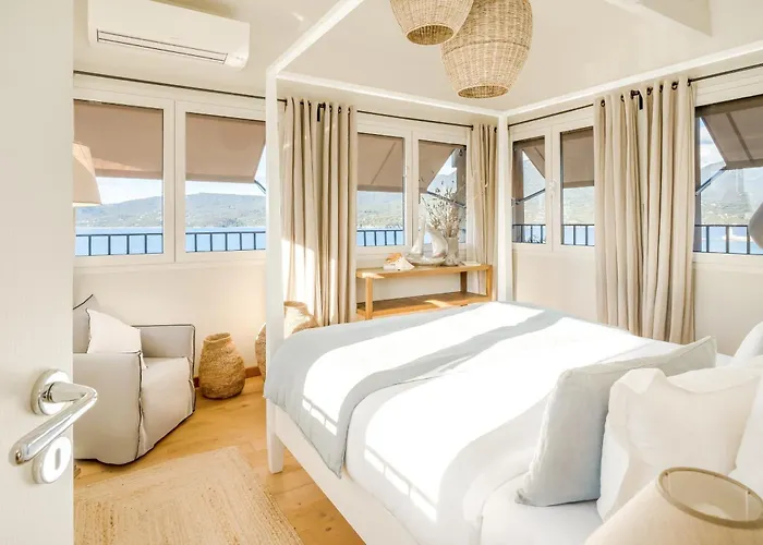 Boutique Château Rouher Hotel