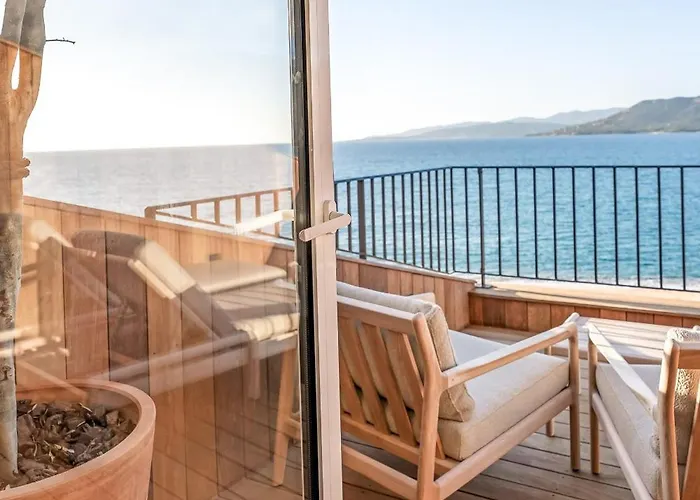 Boutique Château Rouher Hotel